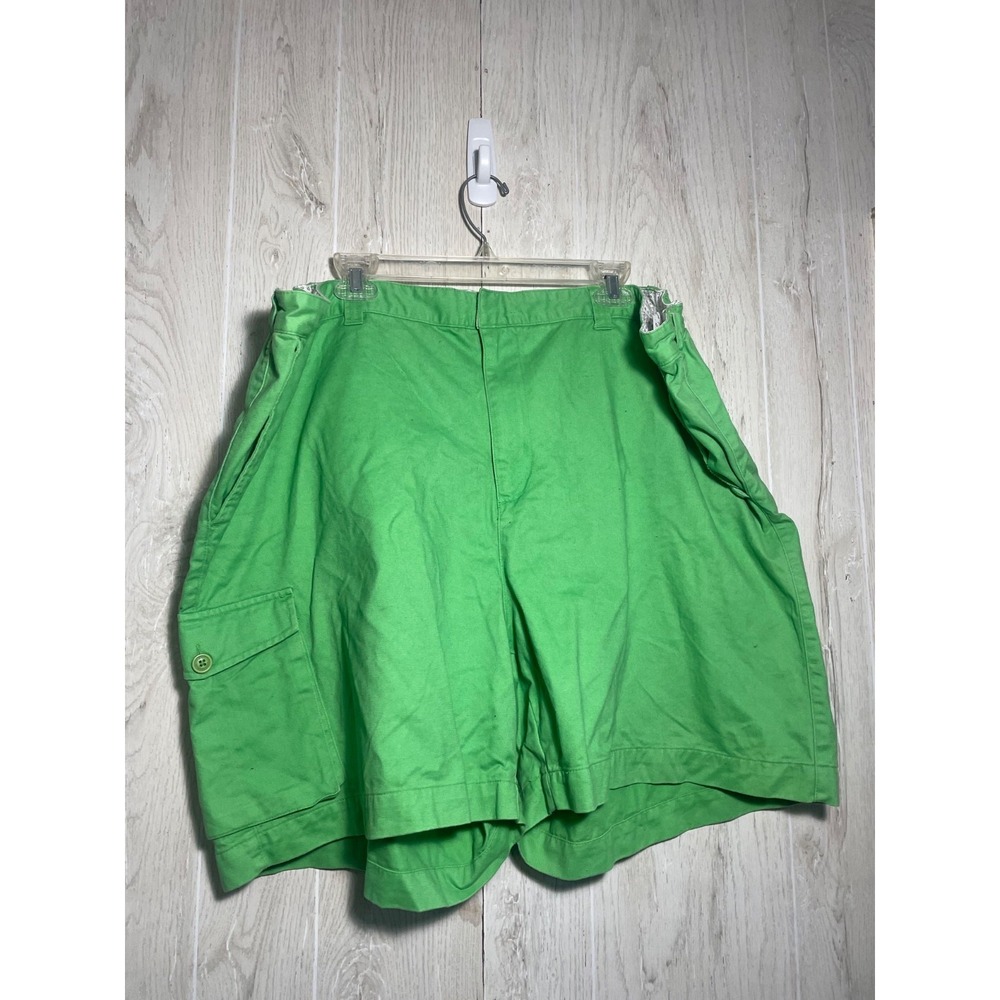 Mountain Lake mens short size 24 48inch green 4 pockets 7.5" inseam cotton pleat